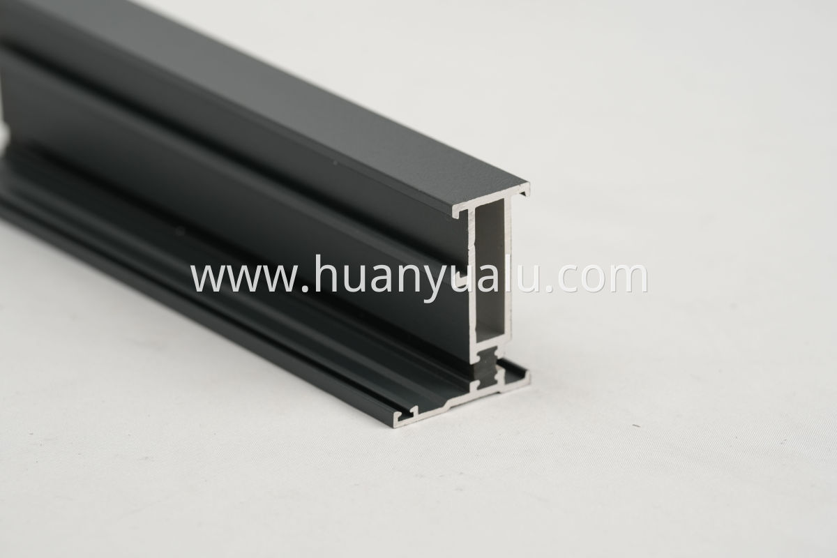 Thermal insulation profiles